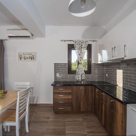 Mariettas Apartment Alykes  Luaran gambar