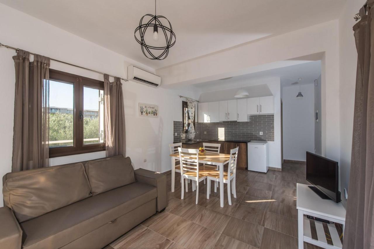 Mariettas Apartment Alykes  Luaran gambar