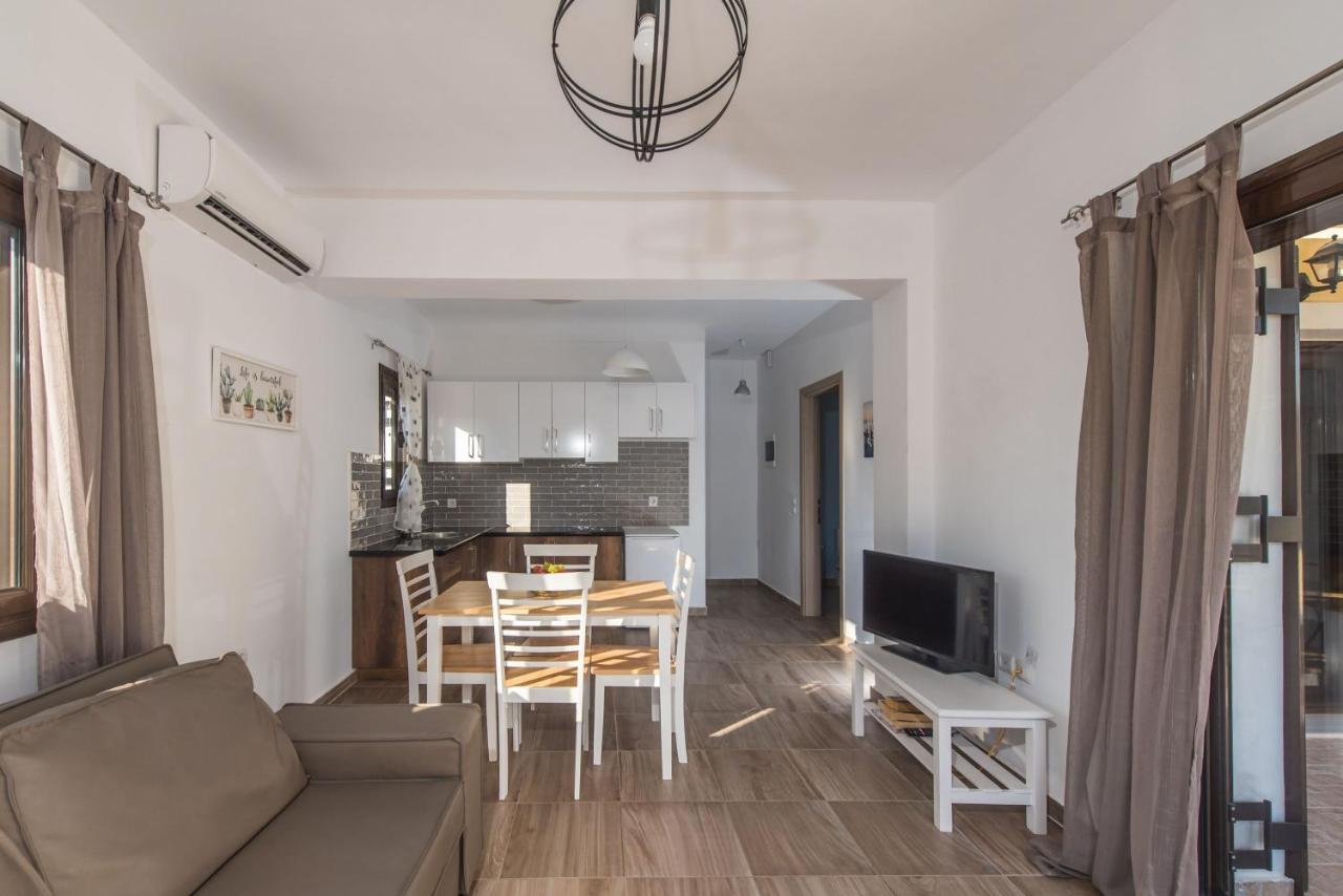 Mariettas Apartment Alykes  Luaran gambar