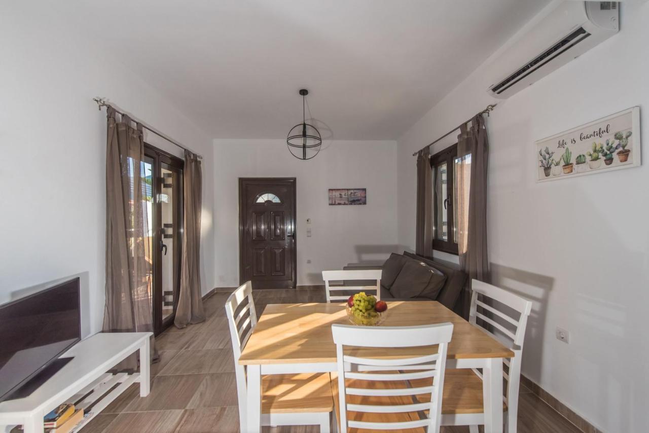 Mariettas Apartment Alykes  Luaran gambar